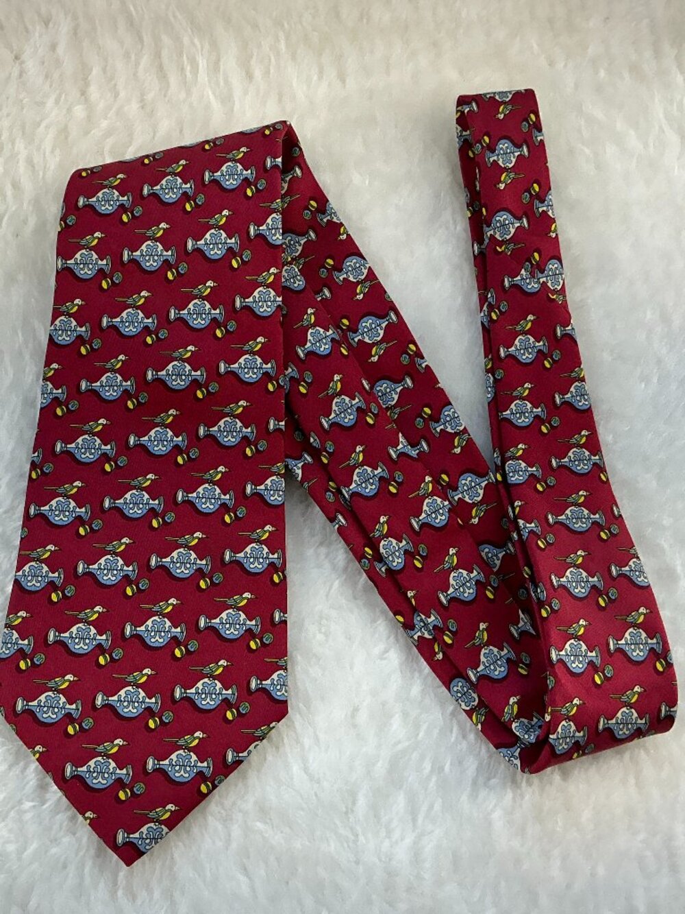 Salvatore Ferragamo Burgundy Bird Vase Silk Tie Made in Italy